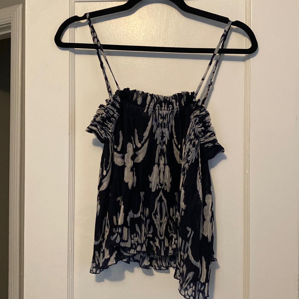 Swing top
